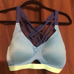 Workout sports bra